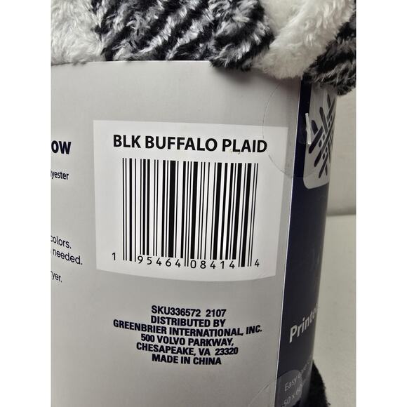 Greenbrier International Printed Plush Throw 50 x 60 Black Buffalo Plaid - Picture 3 of 5